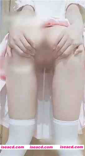 [整活儿视频/合集/步兵] 推特呲尿大赛： 各种妹妹放尿给你看 谁喷的最远？ [220V] [1.1G]