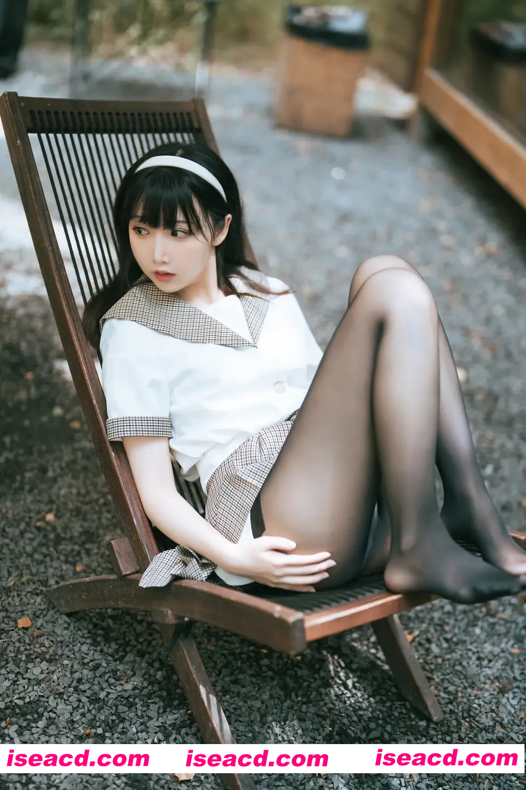 『套图』黑丝露营JK – 面饼仙儿[40P 730MB]